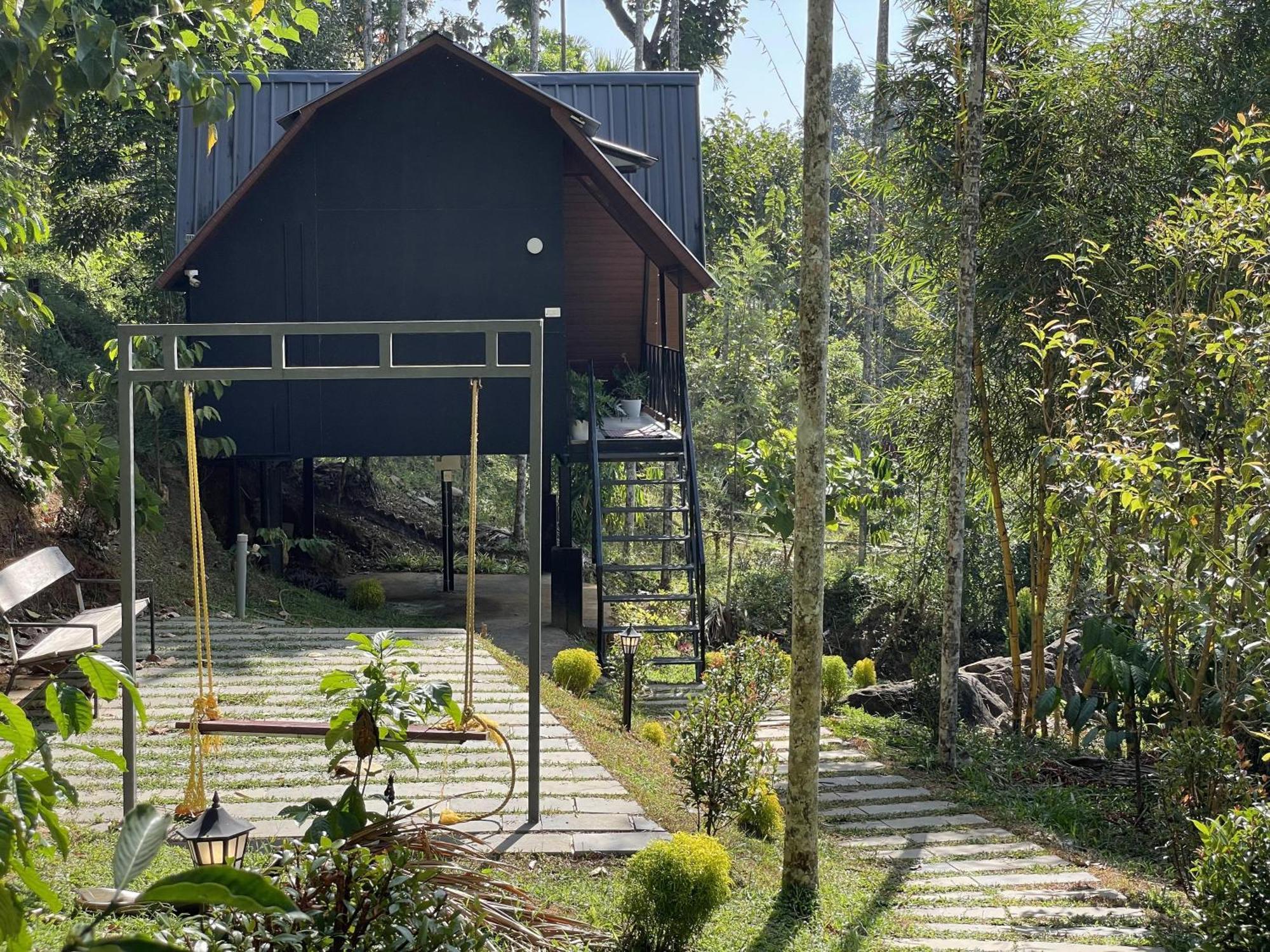 Wetlands Wayanad Pool Resort With Natural Waterfalls Padinjarathara Exterior foto